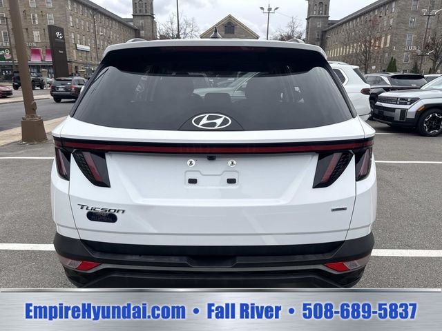 Used 2023 White Pearl Hyundai SEL image 4