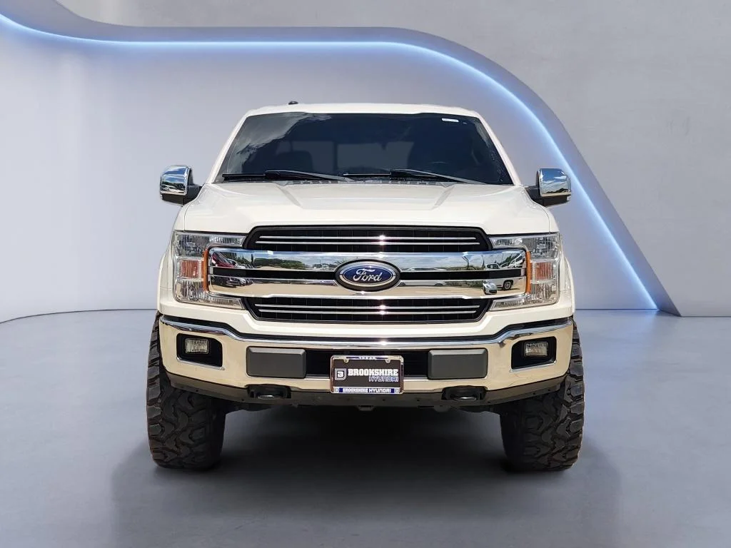 Used 2018 White Platinum Metallic Tri-Coat Ford LARIAT image 3