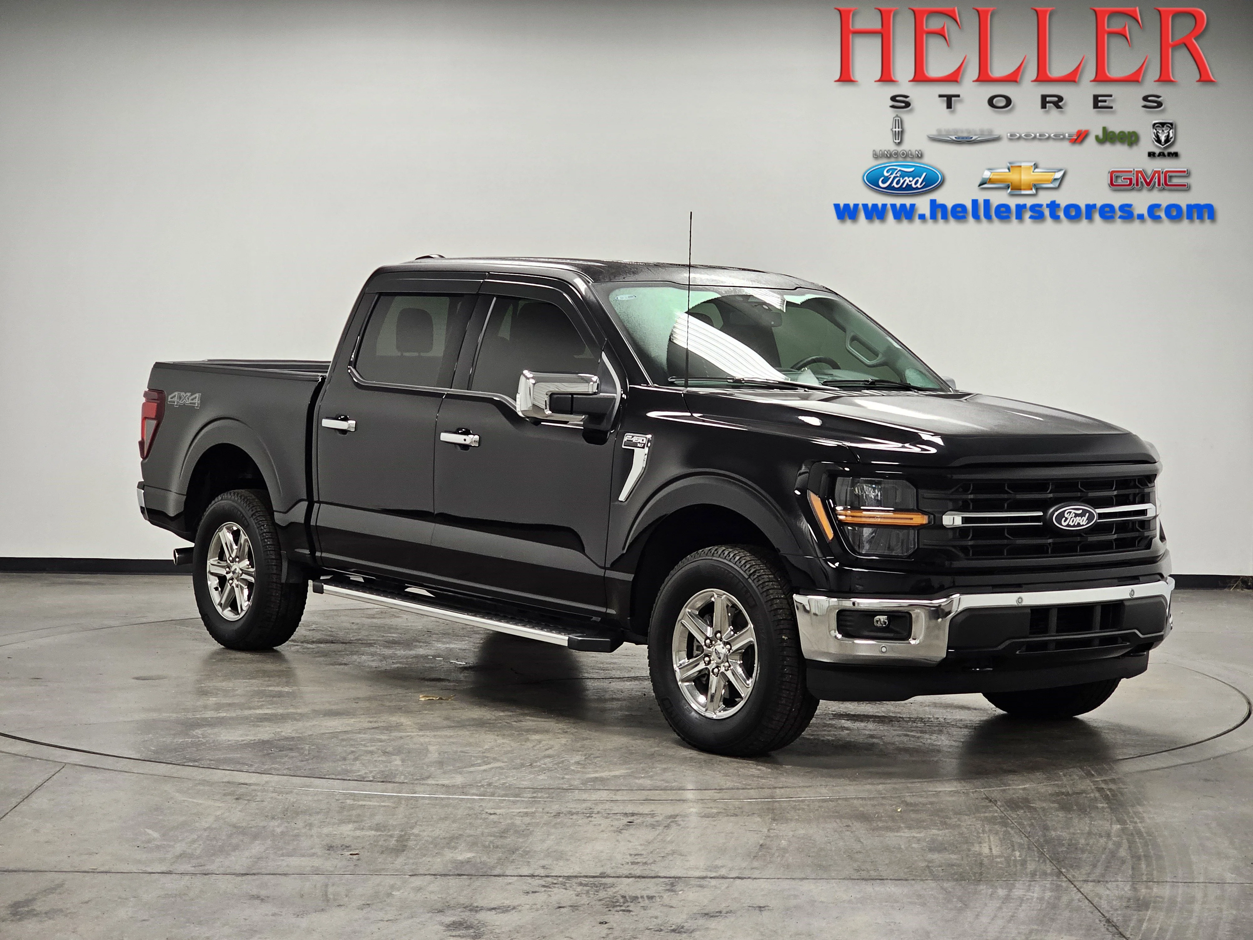 Used 2024 Agate Black Metallic Ford XLT image 1