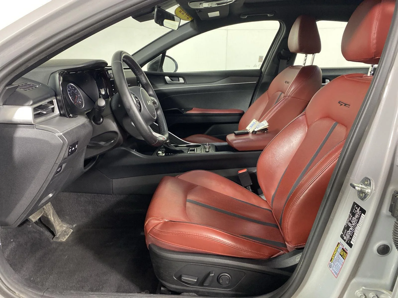 Used 2022 Wolf Gray Kia GT-Line image 12