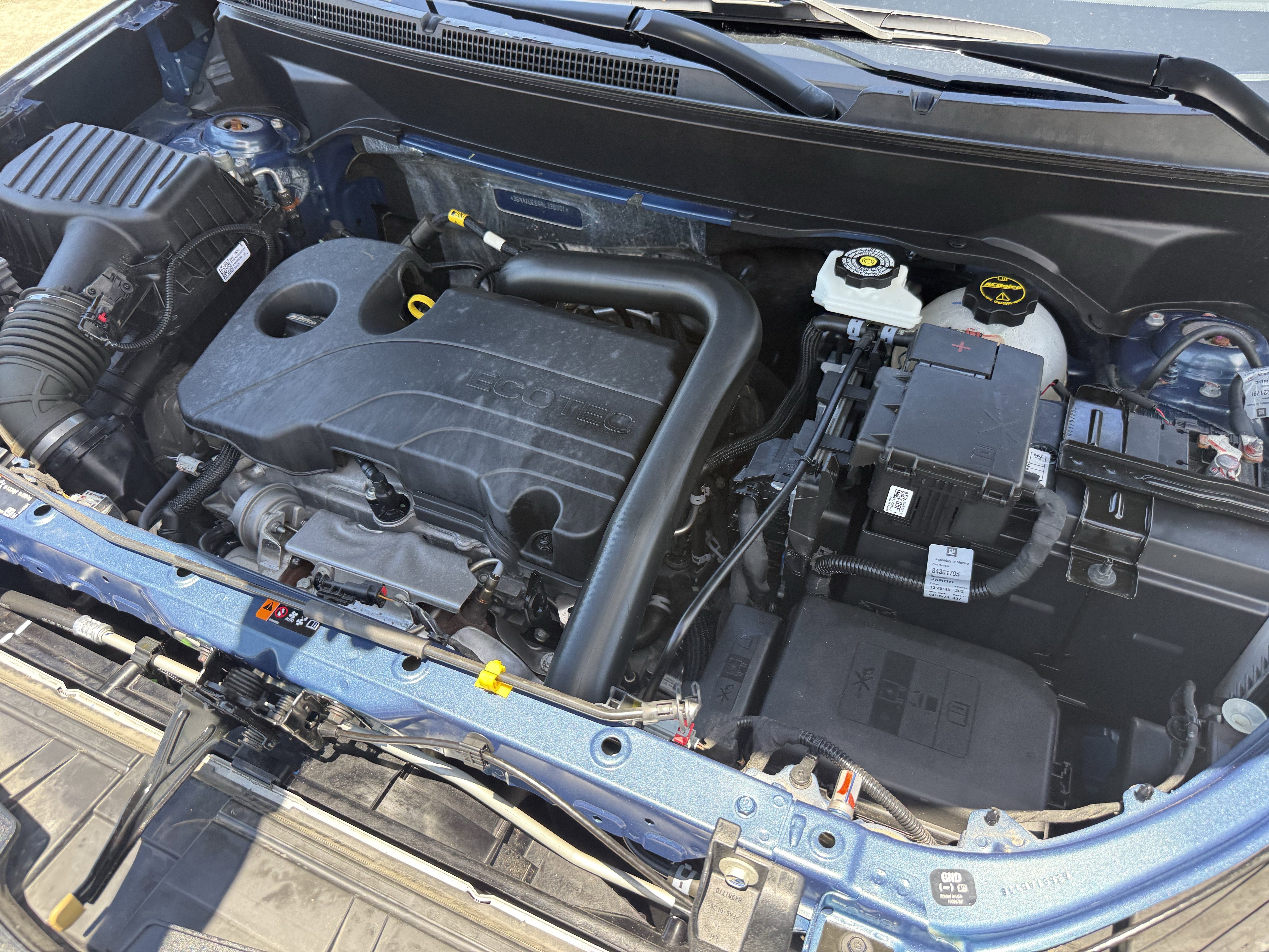 Used 2024 Lakeshore Blue Metallic Chevrolet  image 33
