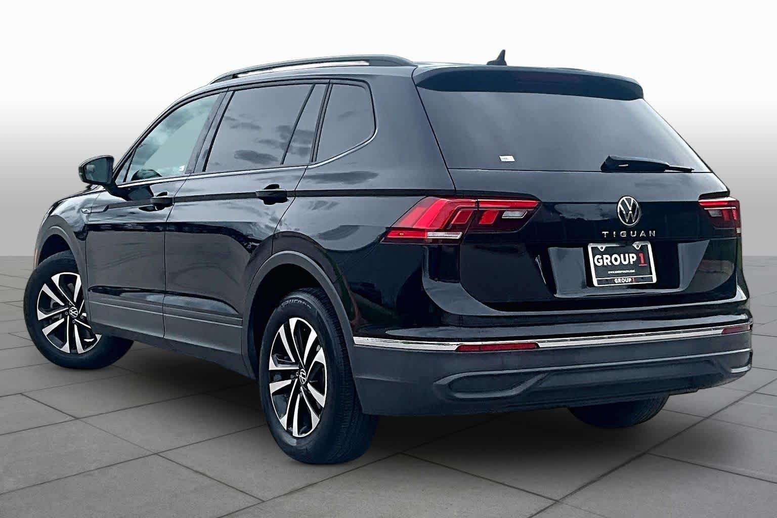 Used 2022 Deep Black Pearl Volkswagen S image 12