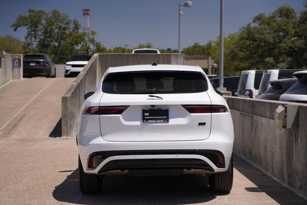 2026 Jaguar F-Pace R-Dynamic S - Photo 7
