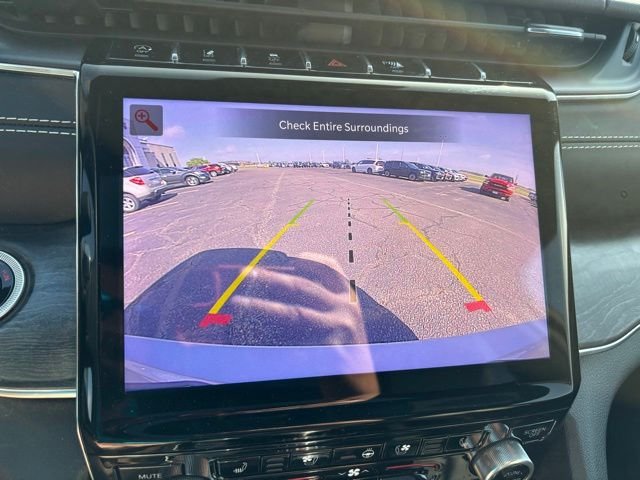 Used 2021 Silver JEEP Overland image 21