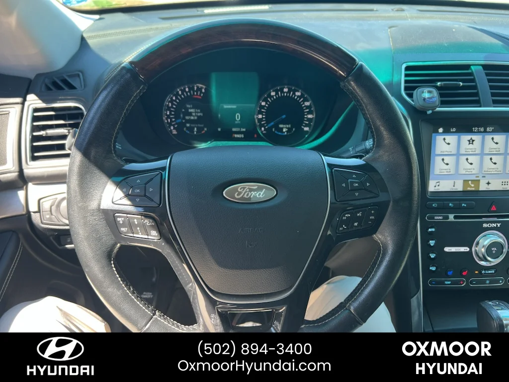 Used 2017 White Platinum Metallic Tri-Coat Ford Platinum image 6
