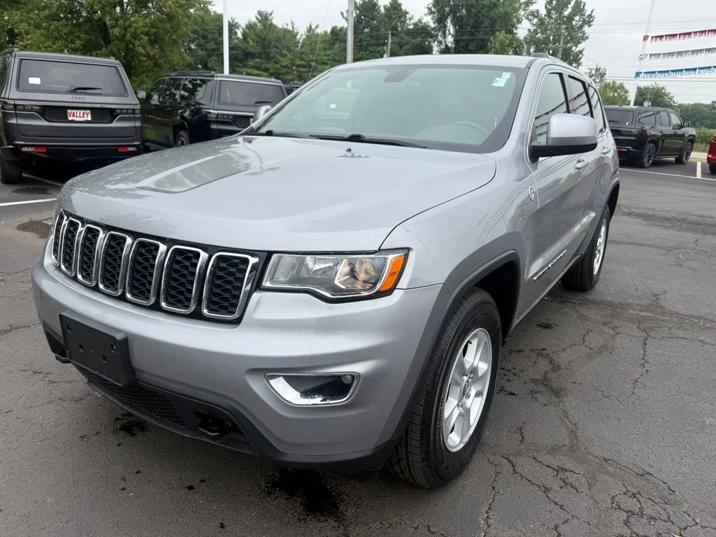 Used 2017 Silver Jeep Laredo image 8