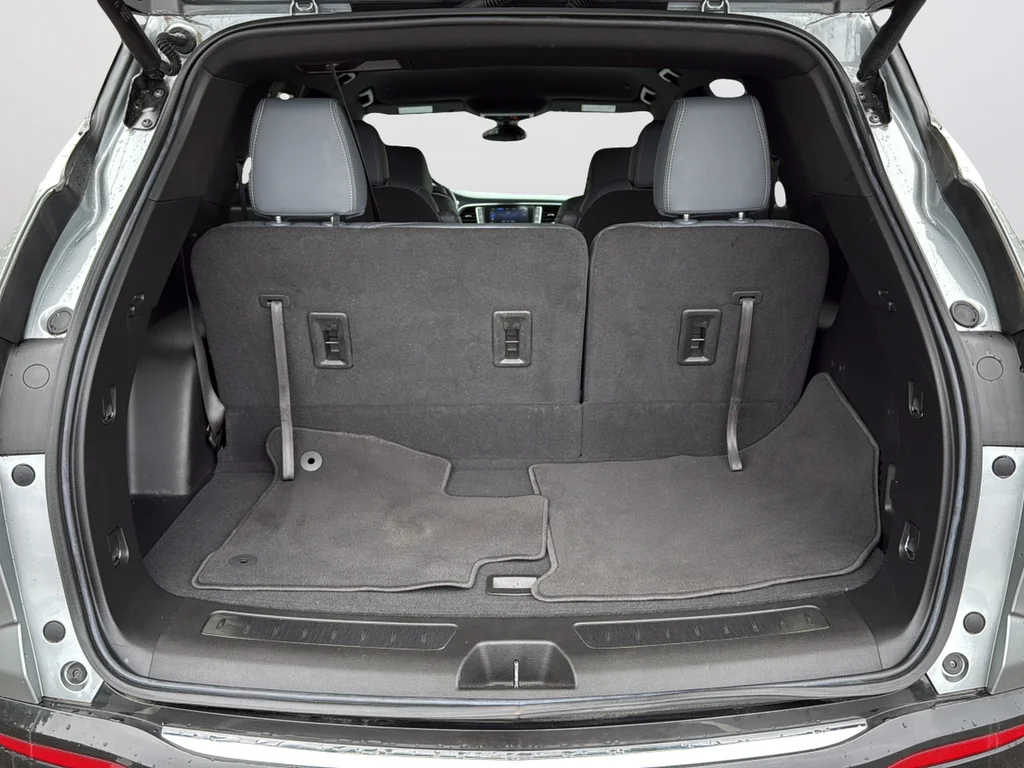 Used 2023 Gray Buick Essence image 24