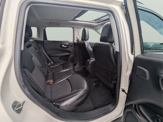 Used 2021 White Jeep Latitude image 38