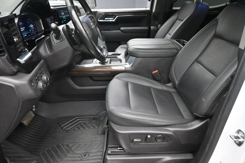Used 2024 White Chevrolet LT Trail Boss image 15