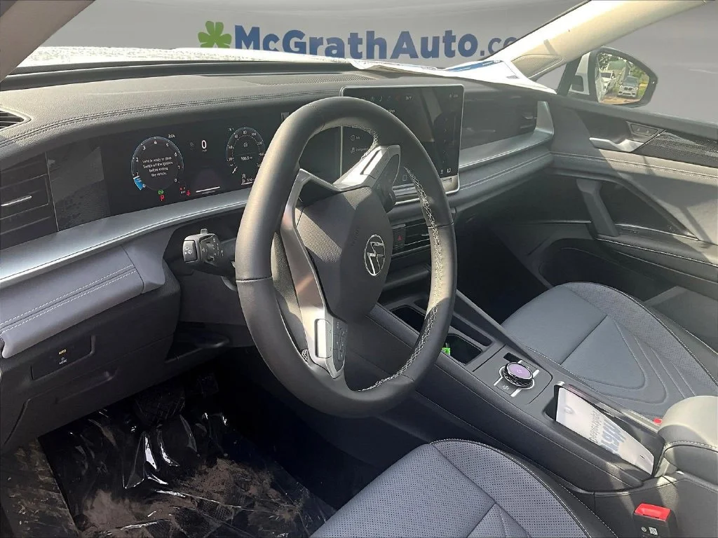 New 2026 Pure White Volkswagen 2.0T SE image 7
