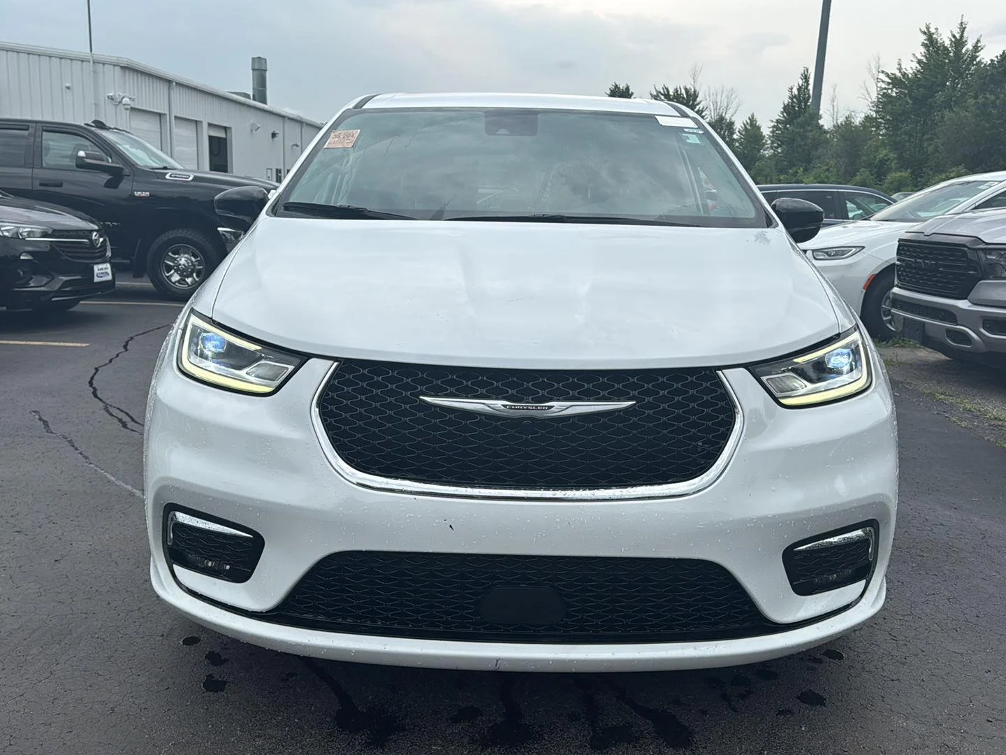Used 2024 Bright White Clearcoat Chrysler Touring L image 6