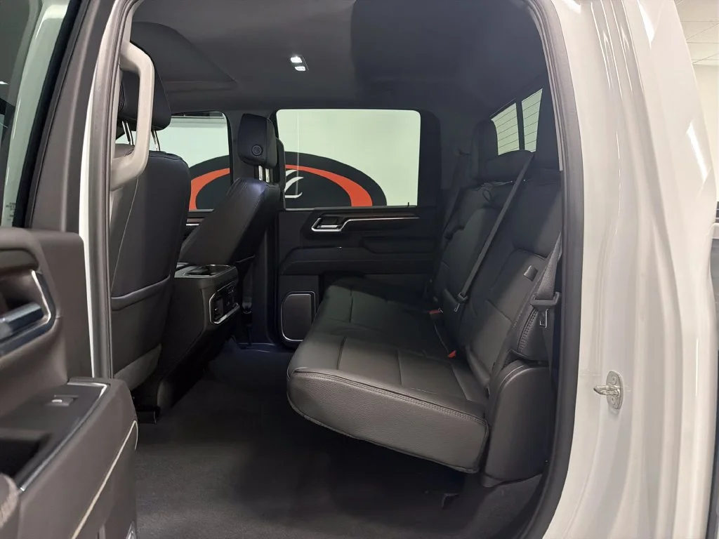 Used 2024 White GMC Denali image 13