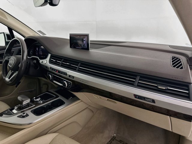 Used 2019  Audi 45 Premium Plus image 31