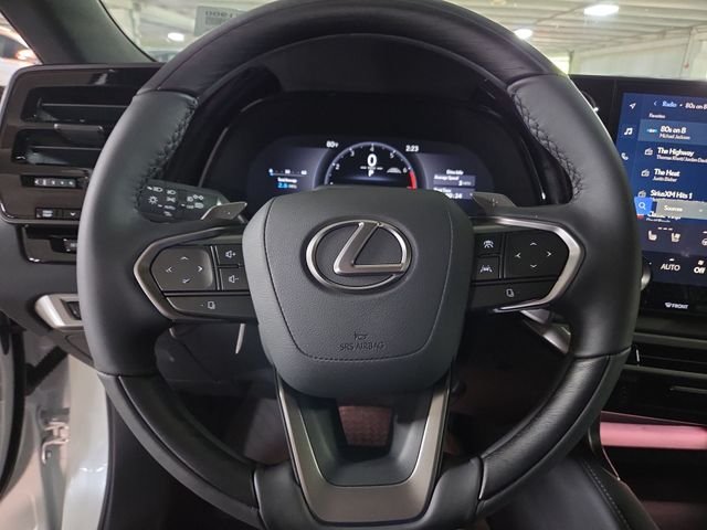 New 2026 Eminent White Pearl Lexus LUXURY image 14