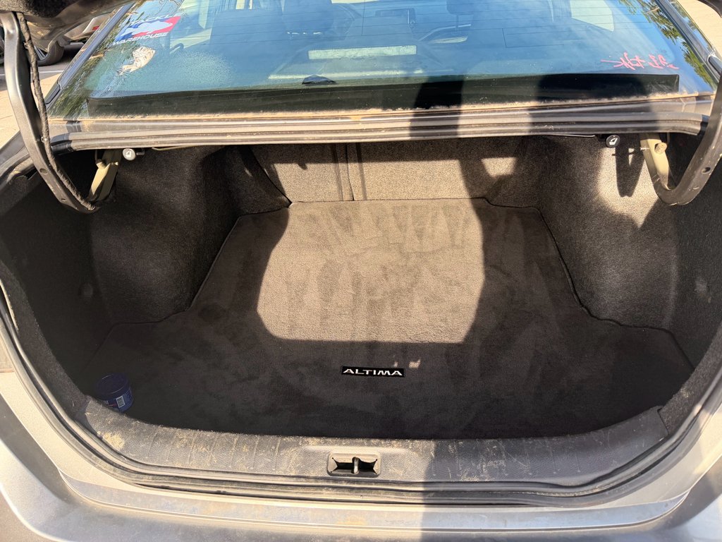 Used 2022 Gun Metallic Nissan 2.5 S image 9