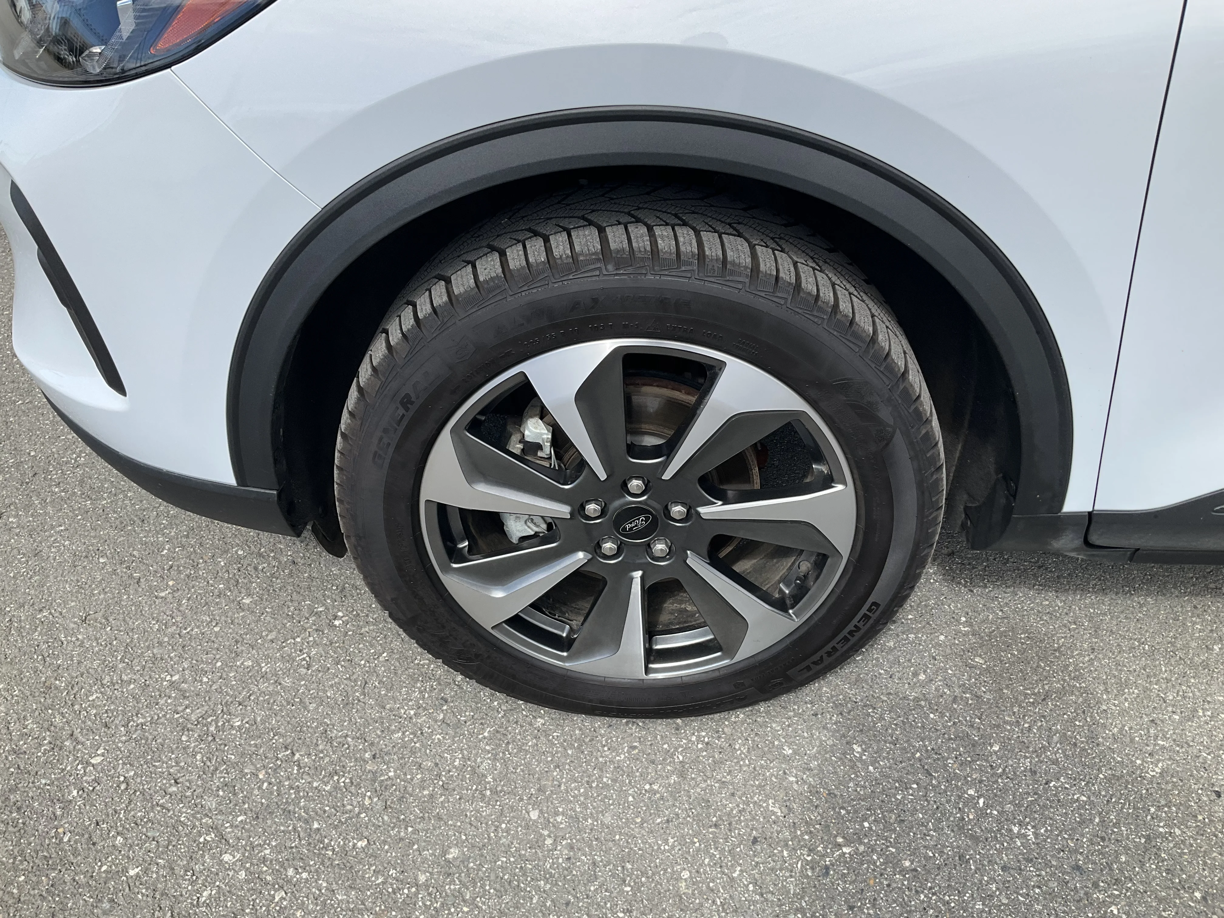 Used 2025 Carbonized Gray Metallic Ford Platinum image 6