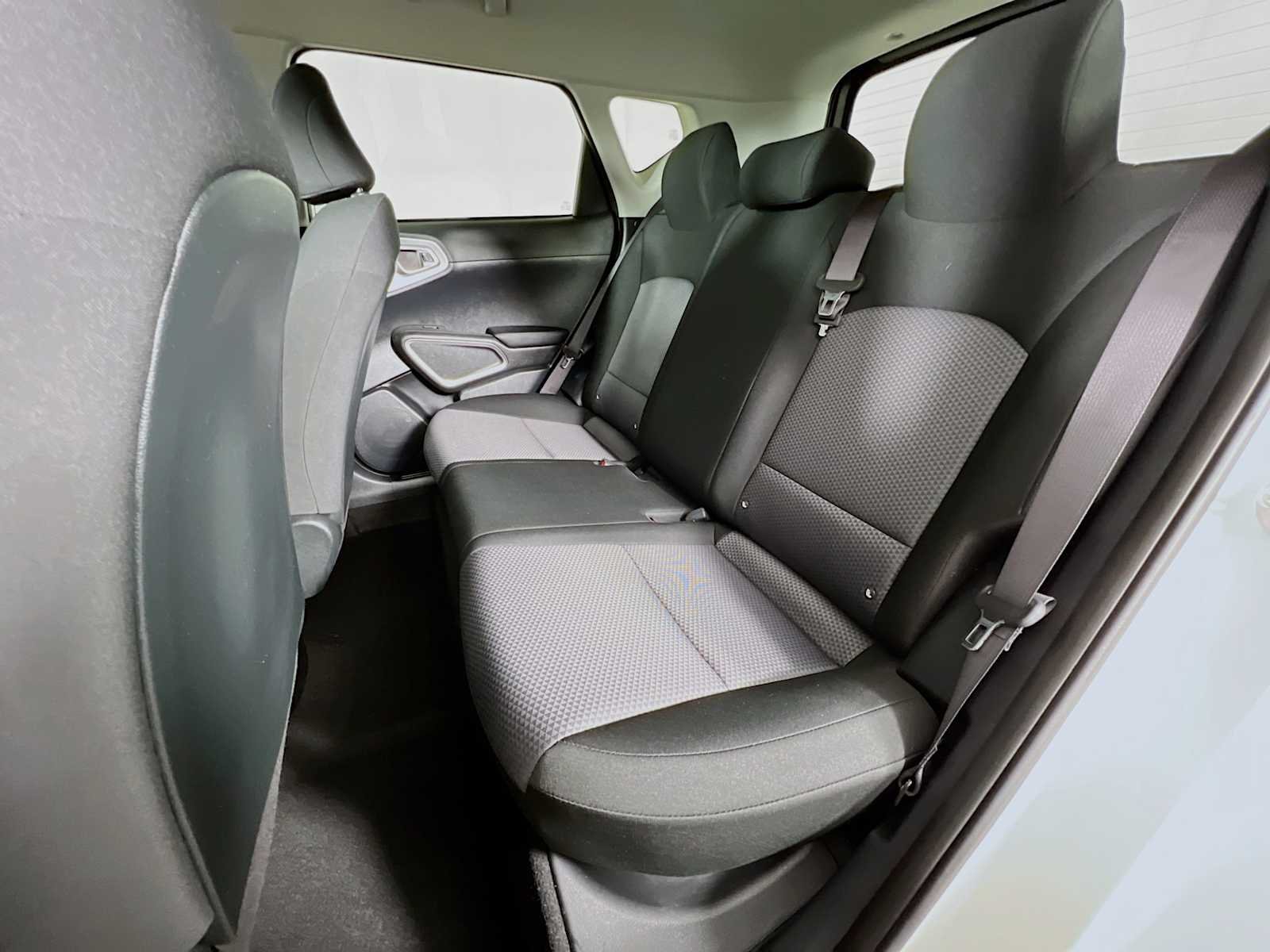 Used 2023 Clear White w/Black Roof Kia S image 24