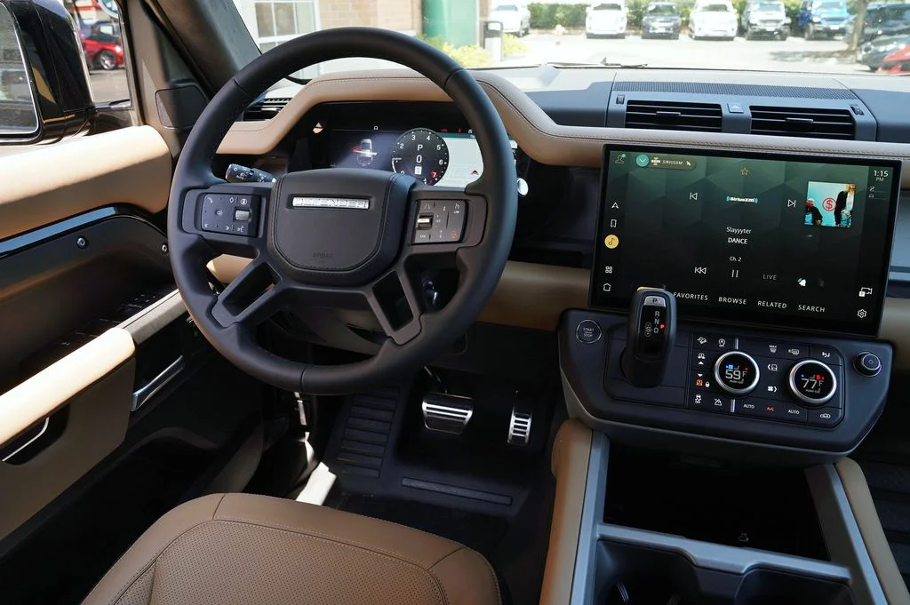 New 2026 Santorini Black Land Rover X image 16