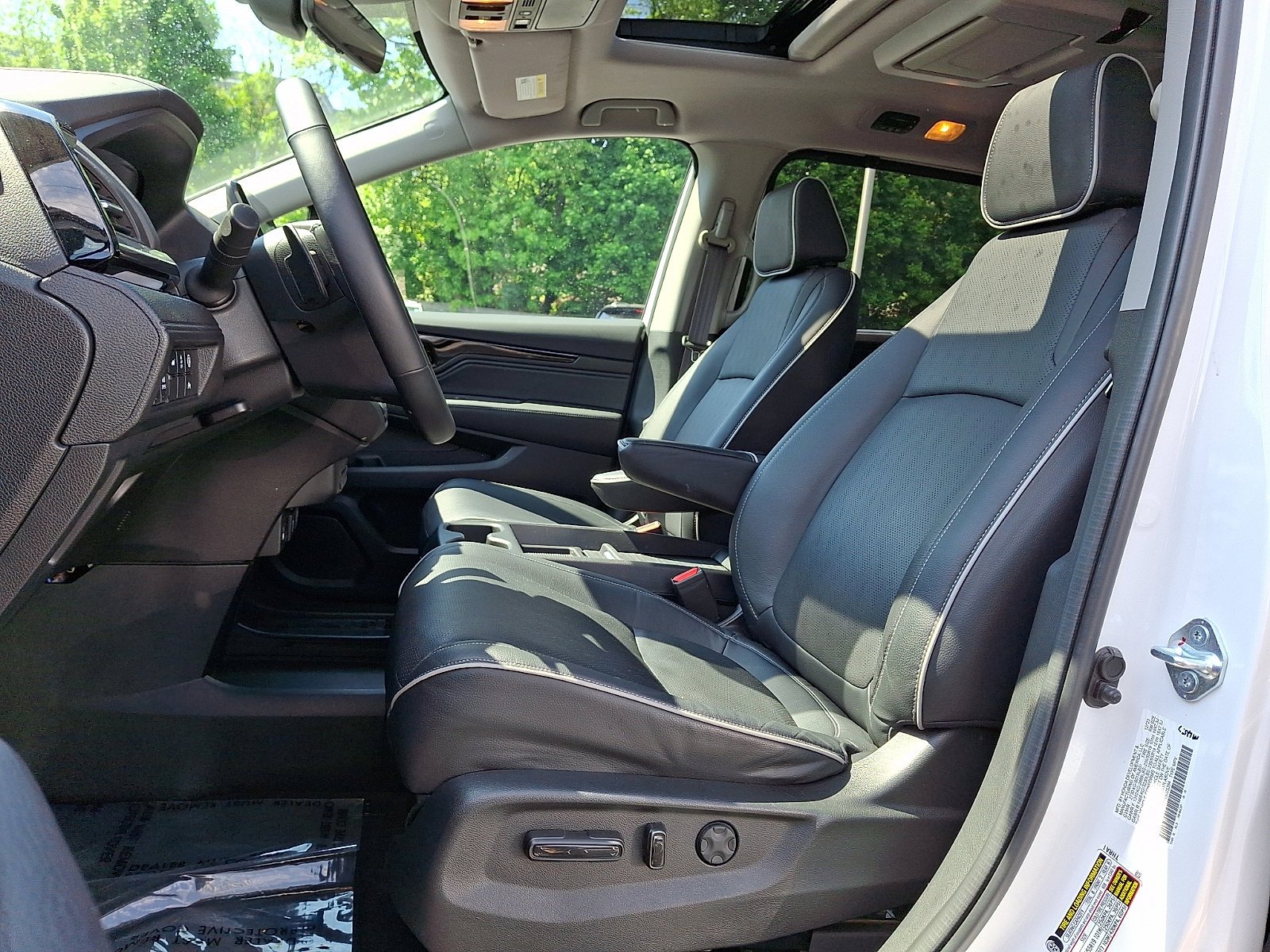 2024 Honda Odyssey Elite - Photo 13