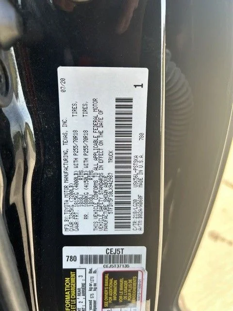 Used 2020 Black Toyota SR5 image 11
