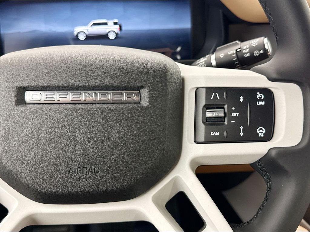 New 2026 Santorini Black Land Rover X-Dynamic SE image 12