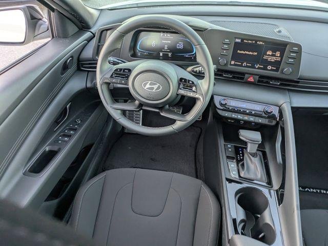 New 2026 White Hyundai SEL Sport image 15