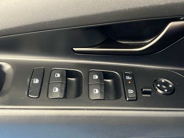 2025 Hyundai Elantra SEL - Photo 13