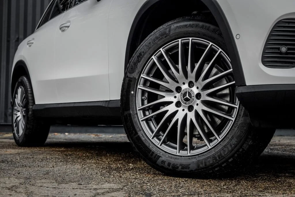 New 2026 Polar White Mercedes-Benz GLC 300 image 40