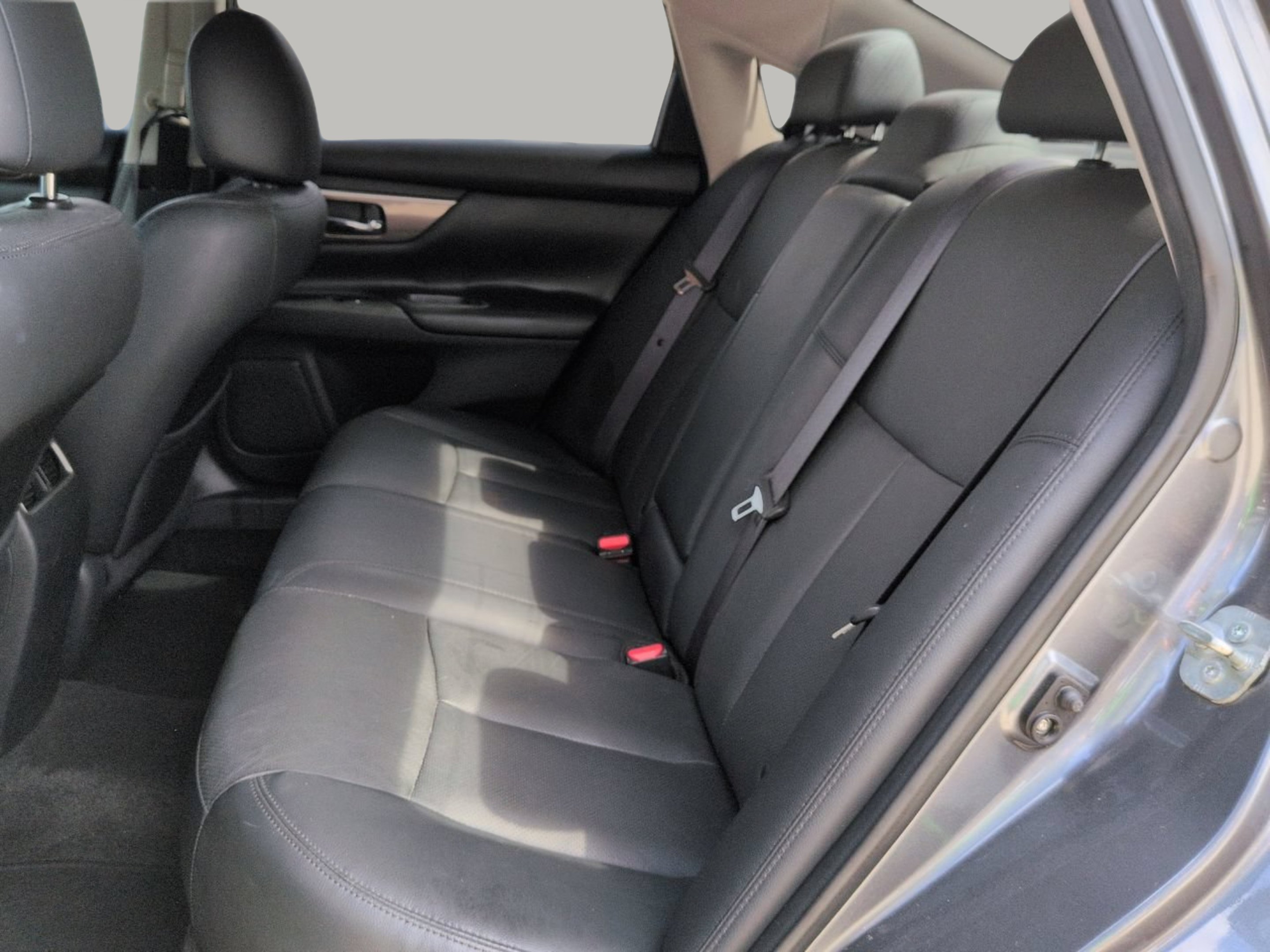 Used 2014 Gun Metallic Nissan 2.5 SL image 10