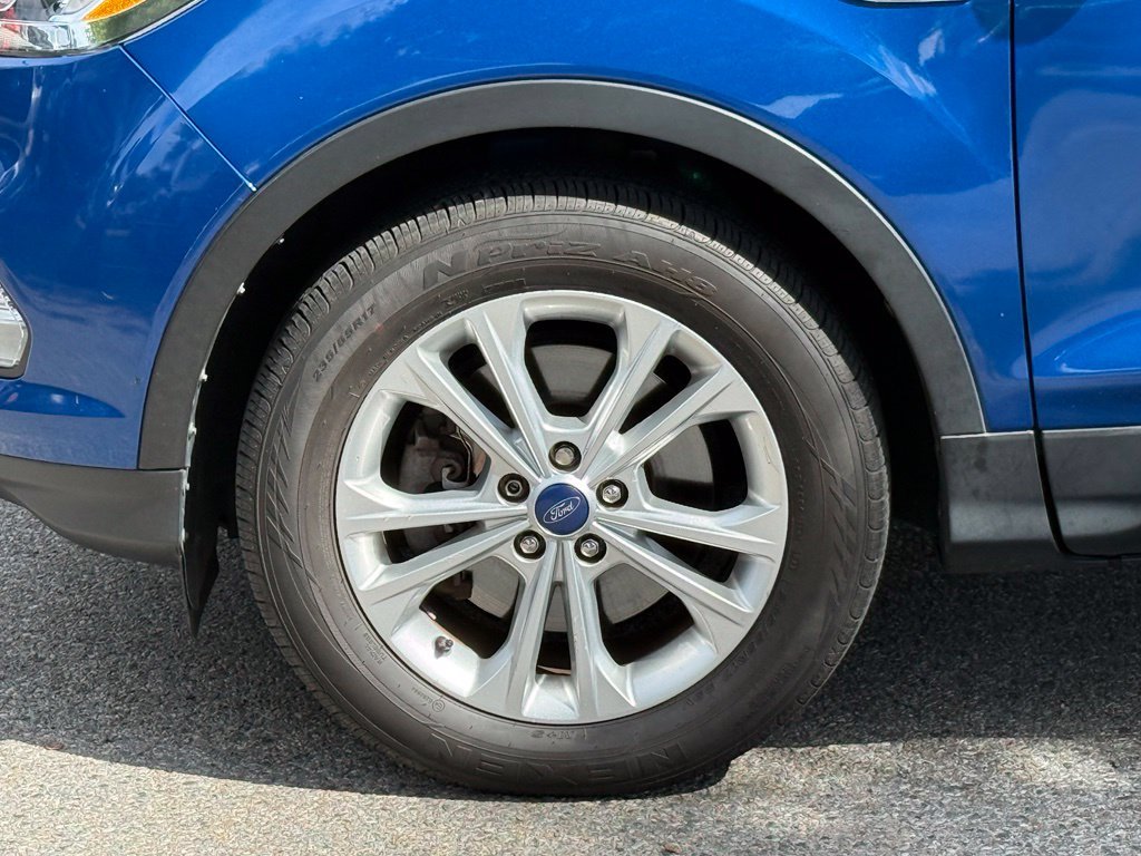 Used 2018 Blue Ford SEL image 6