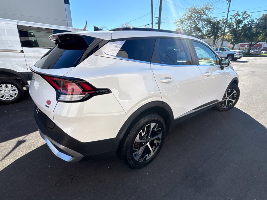 Used 2023 White Kia EX image 6