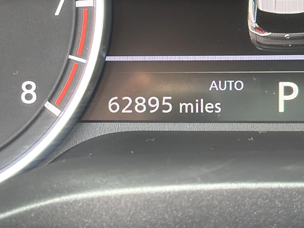 Used 2023 Gray Nissan S image 12