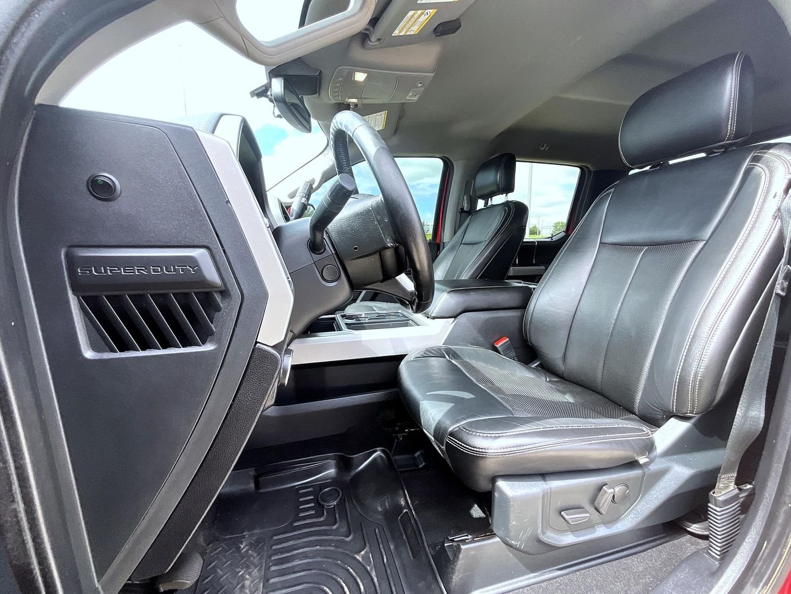 Used 2020 Gray Ford Lariat image 10