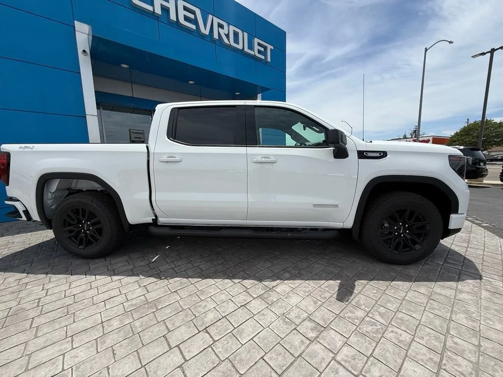 New 2026 Summit White GMC Elevation image 7