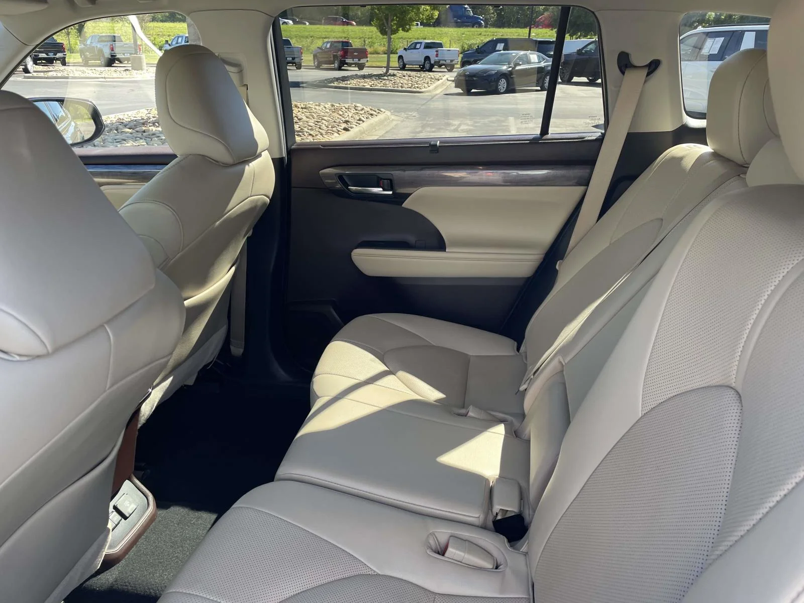 Used 2022 Blue Toyota Limited image 15