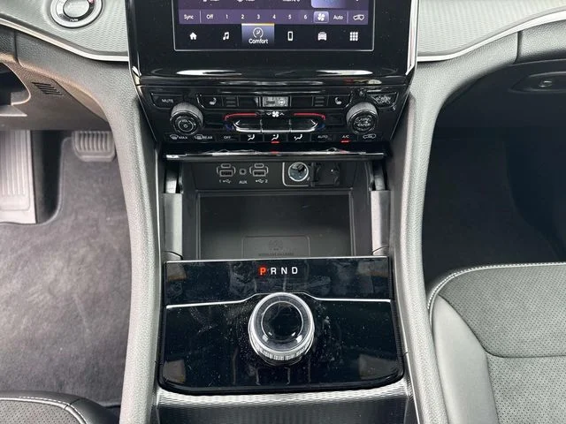 New 2025 Silver Jeep Altitude X image 19