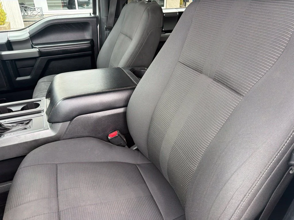 Used 2017 Ingot Silver Ford XLT image 10