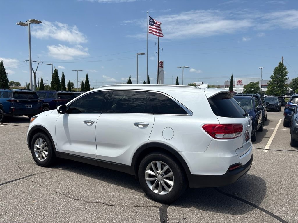 Used 2016 White Kia LX image 6
