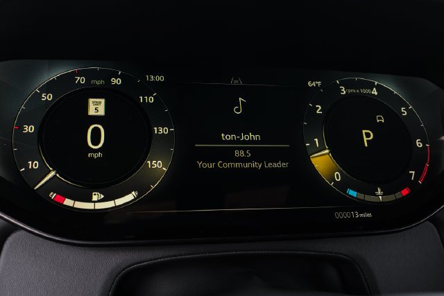 New 2027 Charente Grey Land Rover SE image 23