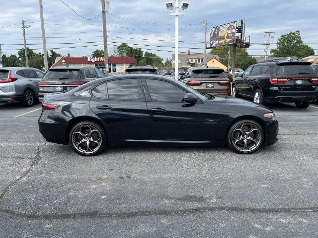 Used 2023 Black Alfa Romeo Estrema image 18