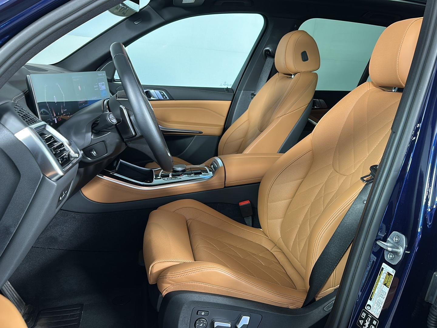 New 2026 Tanzanite Blue II Metallic BMW xDrive40i image 2