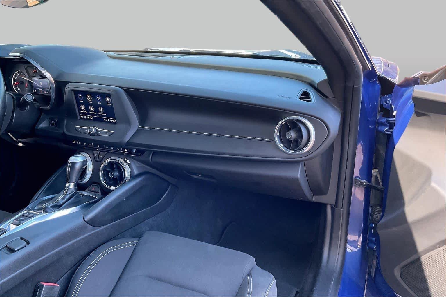 Used 2020 RIVERSIDE BLUE METALLIC Chevrolet 1LT image 17