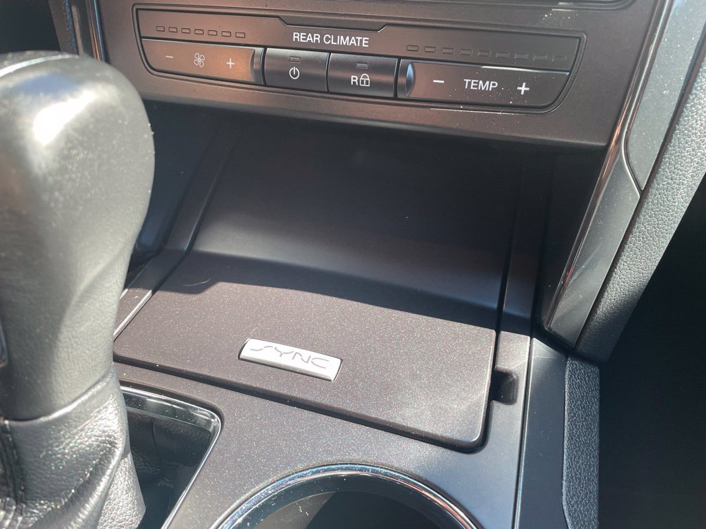Certified Used 2019 White Platinum Clearcoat Metallic Ford XLT image 20