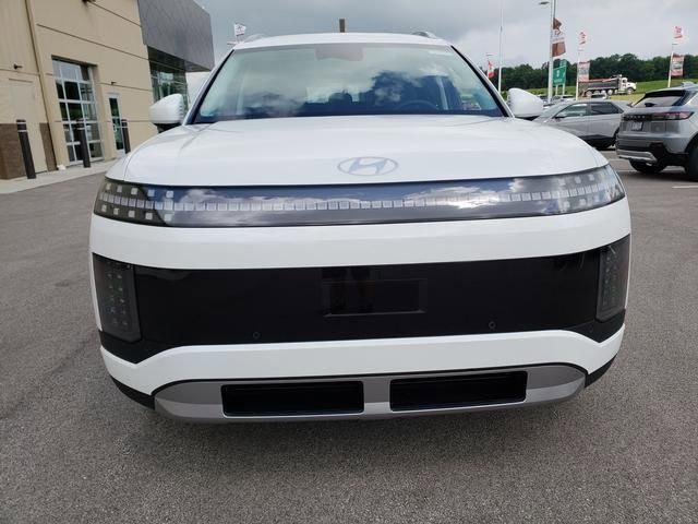 New 2026 White Hyundai SE image 2