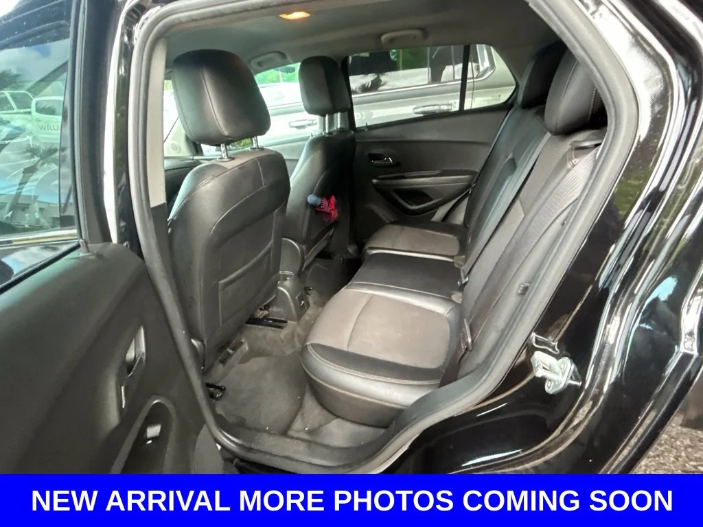 Used 2020 Black Chevrolet LT image 4