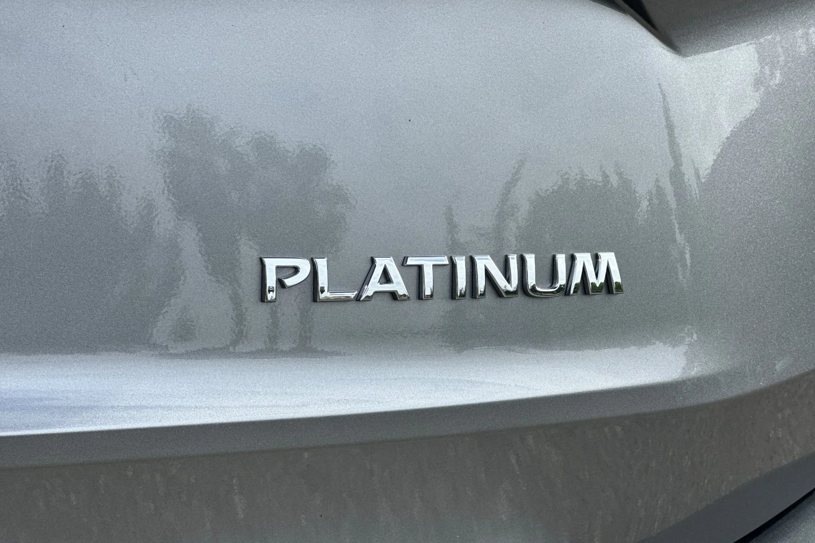 Used 2023 Gray Nissan Platinum image 25