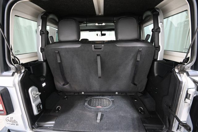 Used 2023 Silver Jeep Freedom Edition image 23