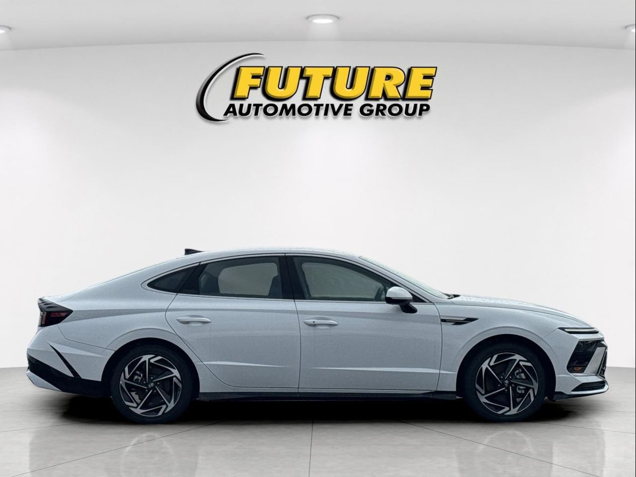 New 2026 White Hyundai SEL Sport image 2