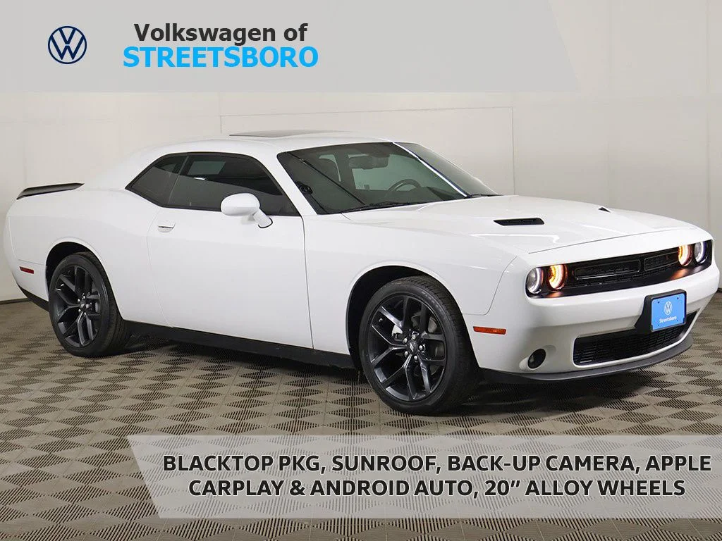 2022 Dodge Challenger SXT Auto's photo