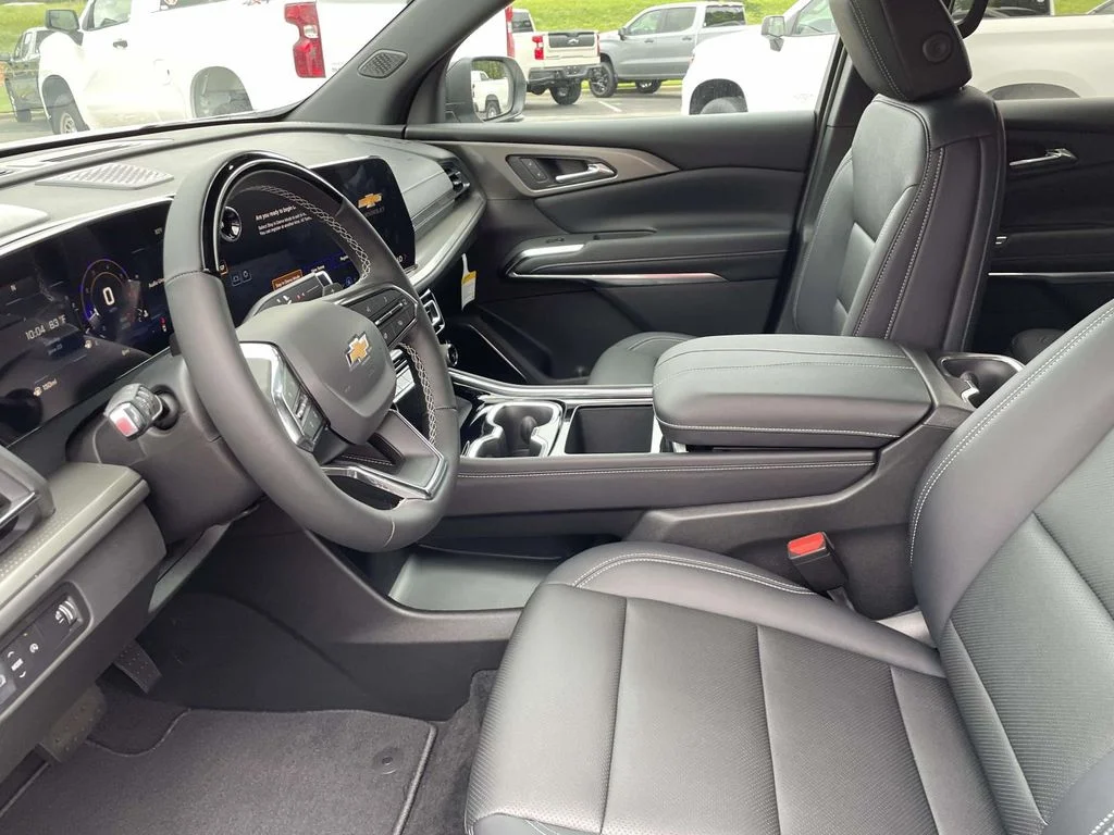 New 2026 Summit White Chevrolet LT image 21